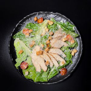 Цезарь с куриным филе